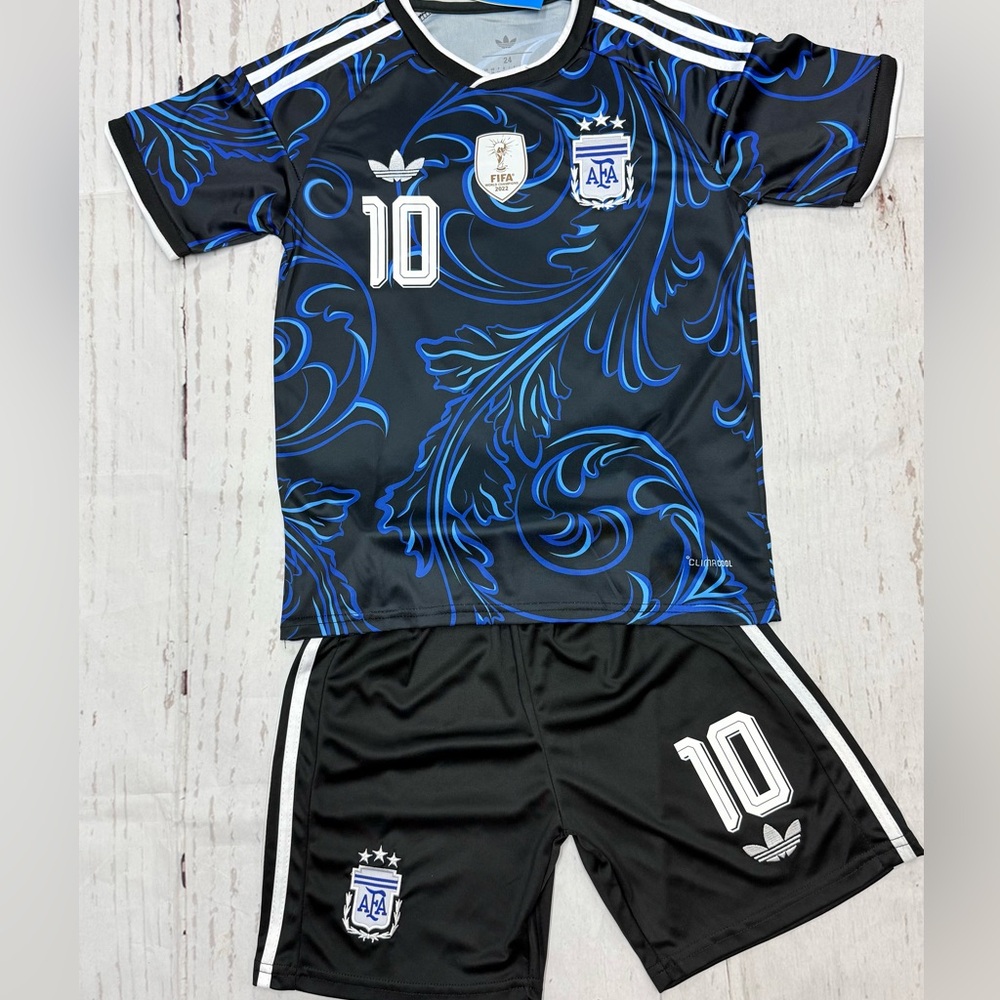 Youth Messi Argentina Jersey 26’ Away Kids Soccer Kit Jersey + Shorts LARGE (28)